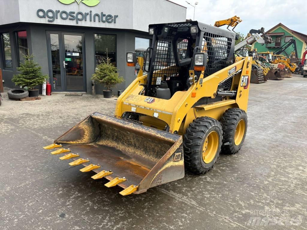 CAT 216 B 3 Kompaktlastere