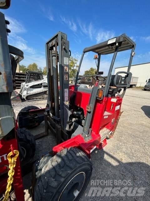Moffett 4way m55.4 Terrenggående gaffeltruck