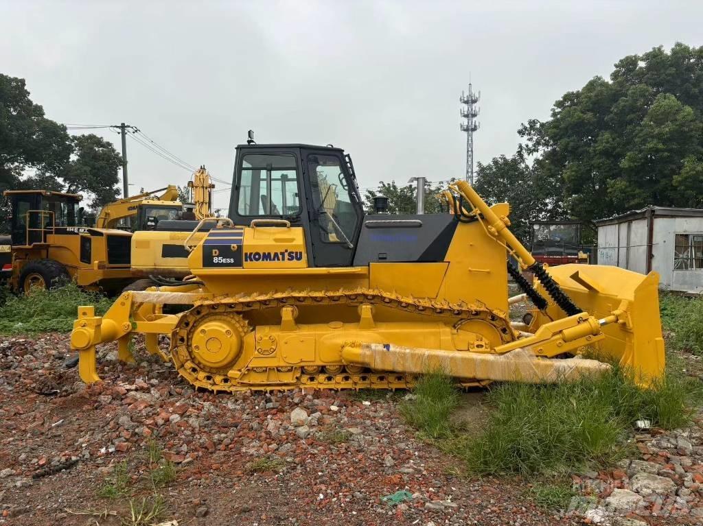 Komatsu D 85 E-12 Dozere Beltegående