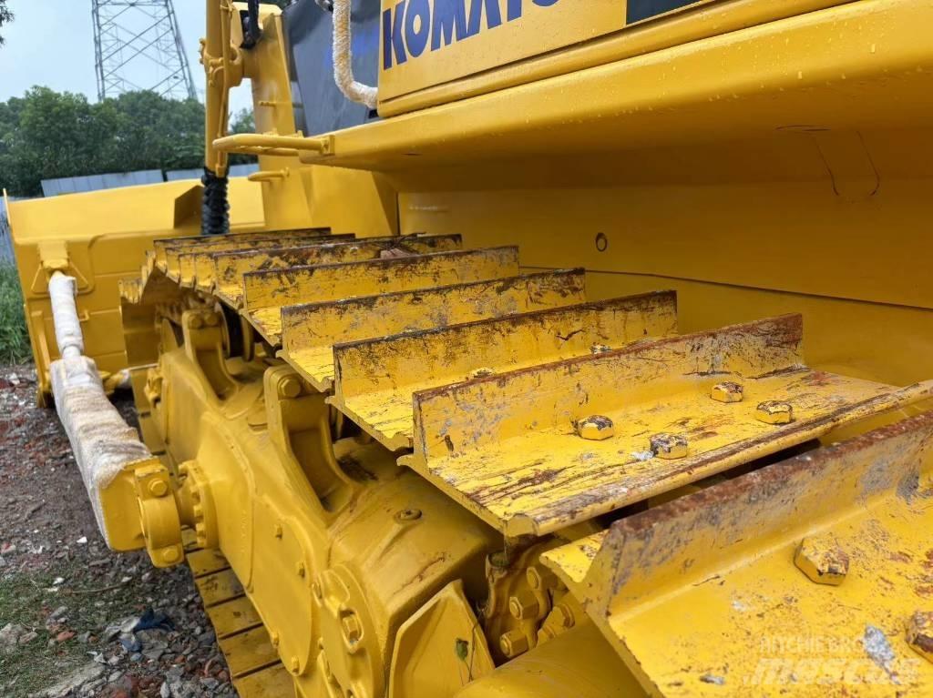 Komatsu D 85 E-12 Dozere Beltegående
