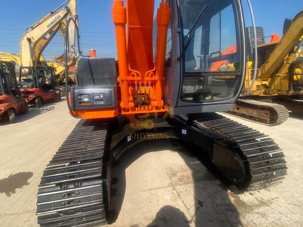 Hitachi EX 120 Beltegraver
