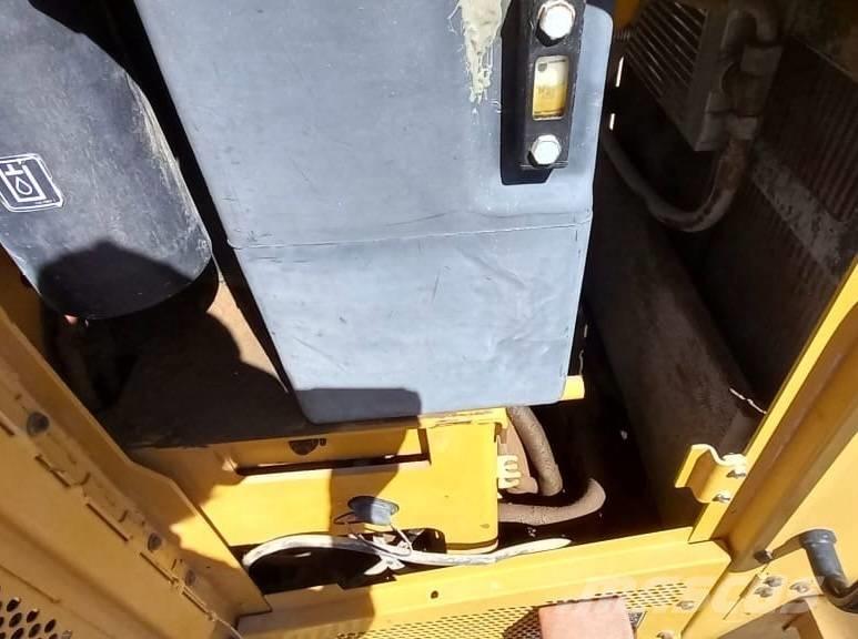 CAT 14 M Veihøvler