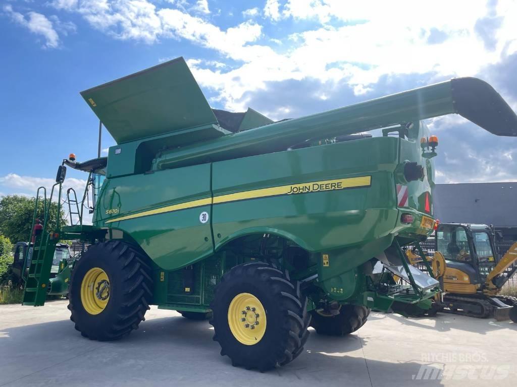 John Deere S670 4x4 Skurtreskere
