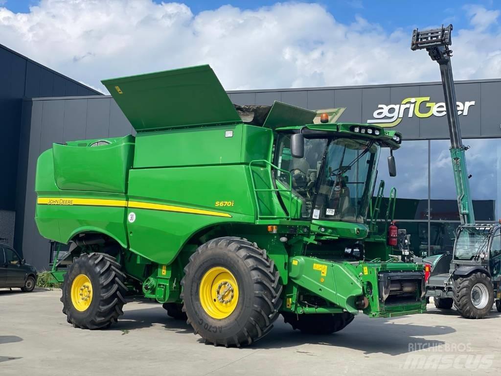 John Deere S670 4x4 Skurtreskere