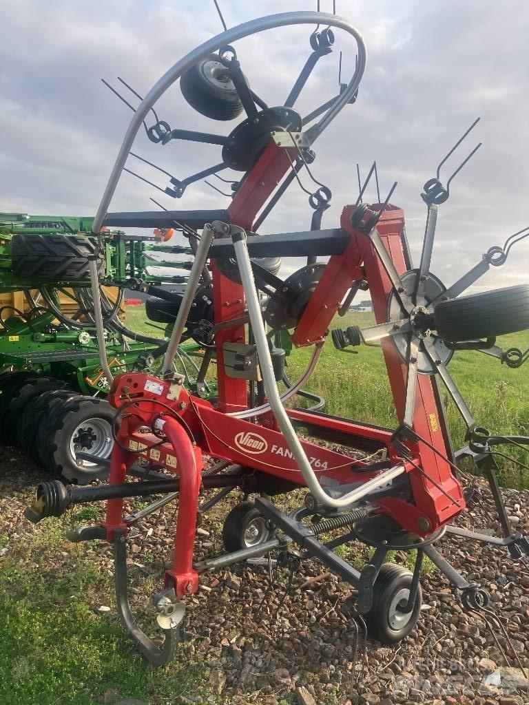 Vicon FANEX 764 Raker og høyvendere