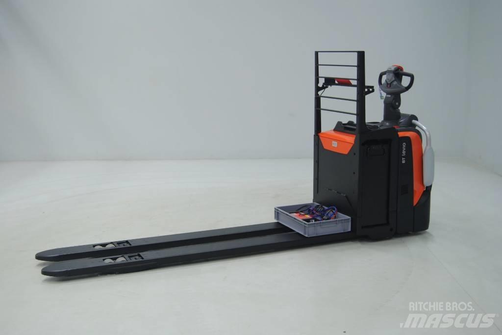 Toyota LPE250 Lavtløftende truck med platform