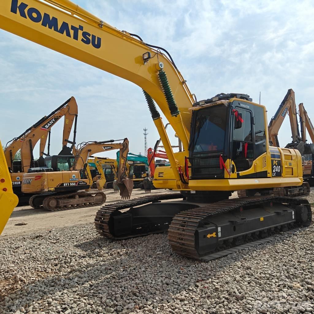 Komatsu 240LC-8 Beltegraver
