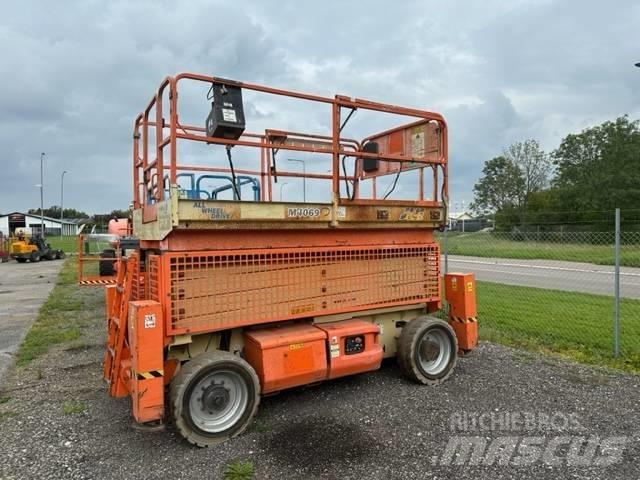 JLG M4069 Sakselifter