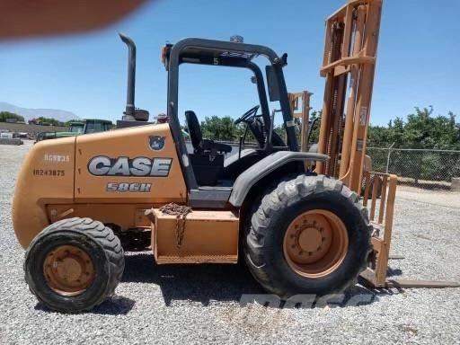 CASE 586H Terrenggående gaffeltruck