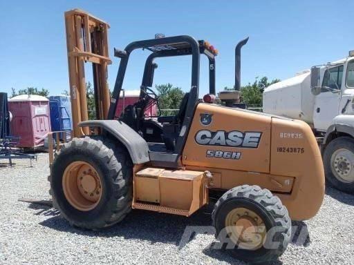 CASE 586H Terrenggående gaffeltruck