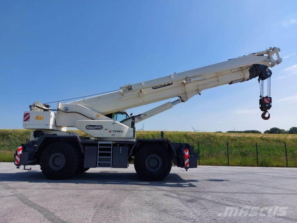 Terex RT100 Røff terreng kraner