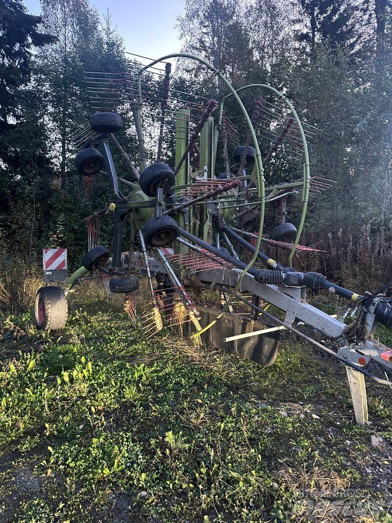 CLAAS Liner 2800 Raker og høyvendere