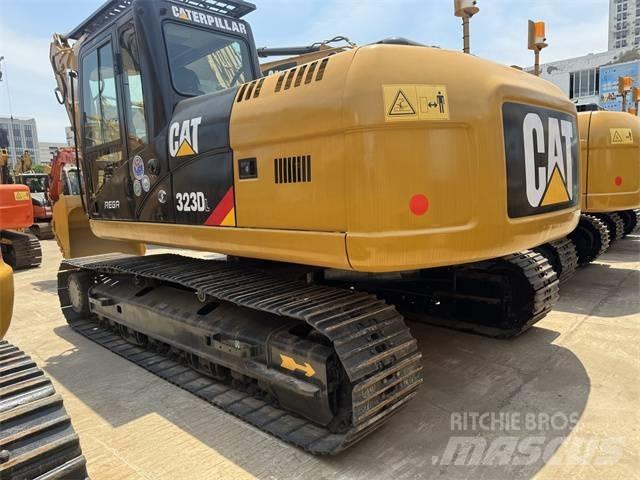 CAT 323 D L Beltegraver
