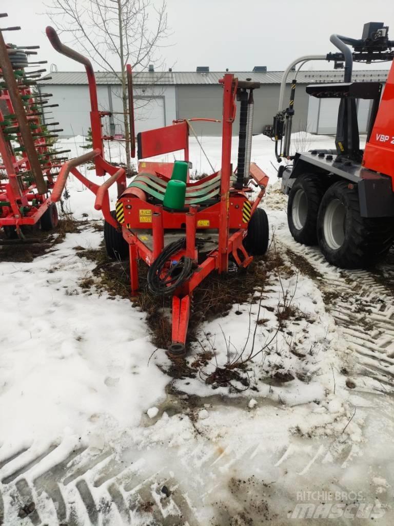 Kverneland 7517 Rundballepakker