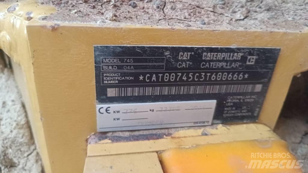CAT 745 Rammestyrte Dumpere