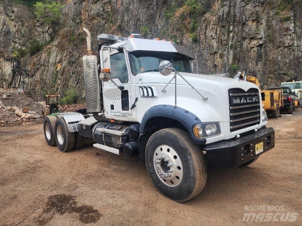 Mack GU713 GRANITE Chassis