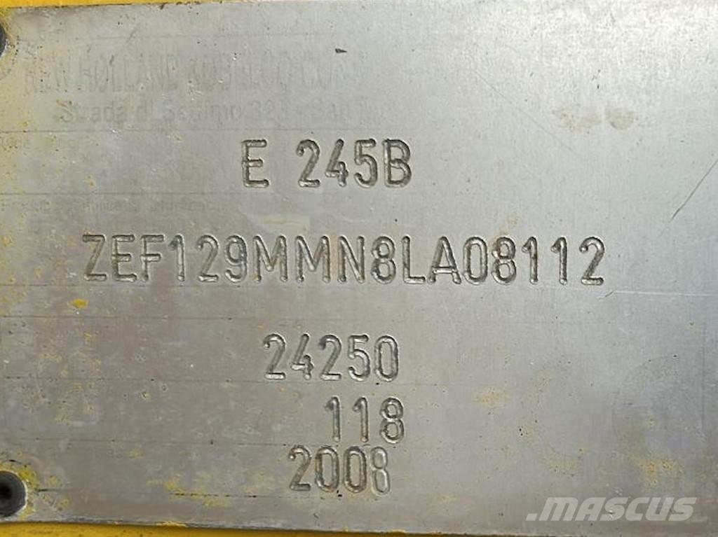New Holland E245B Spesialtilpassede gravemaskiner