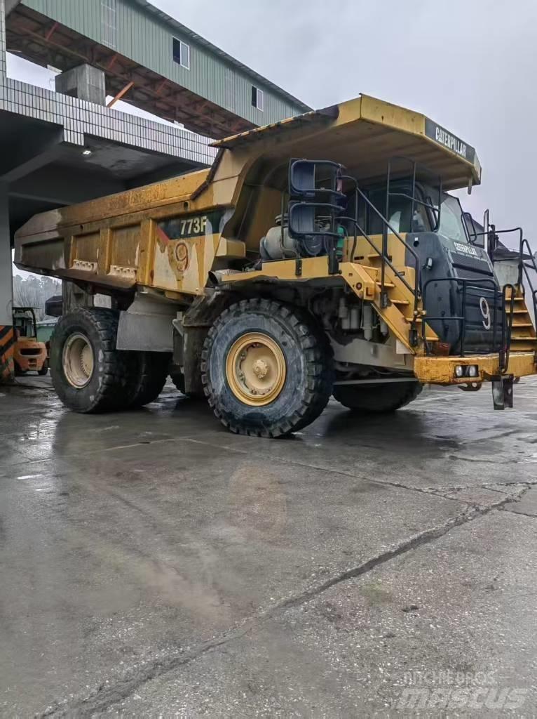 CAT 777E Rammestyrte Dumpere