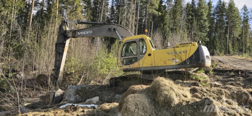 Volvo EC 240 LC Beltegraver
