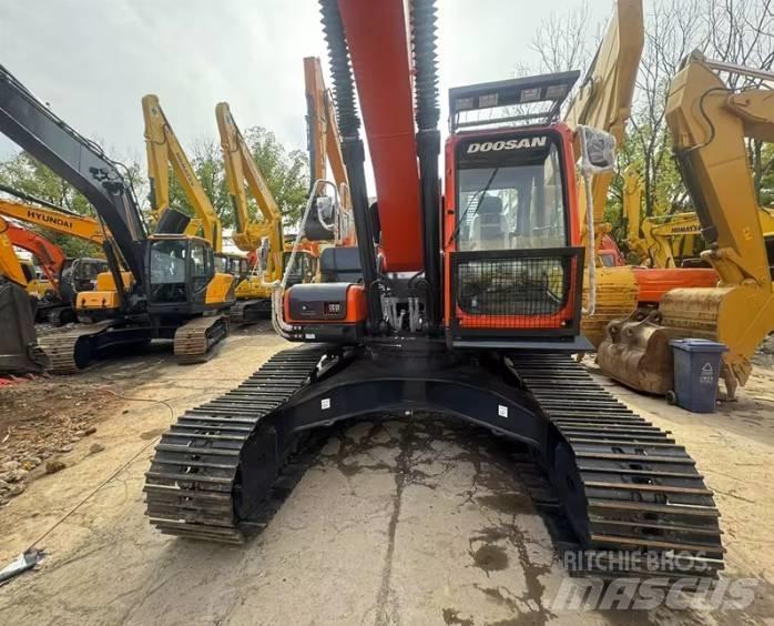 Doosan DX300LC-9C Beltegraver