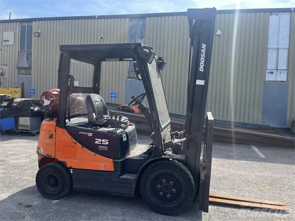 Doosan G25E-5 Propan trucker
