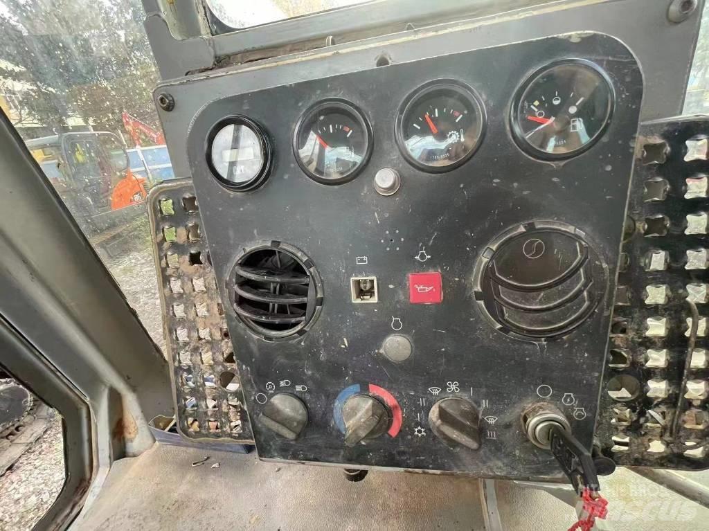 CAT D 6 G Dozere Beltegående