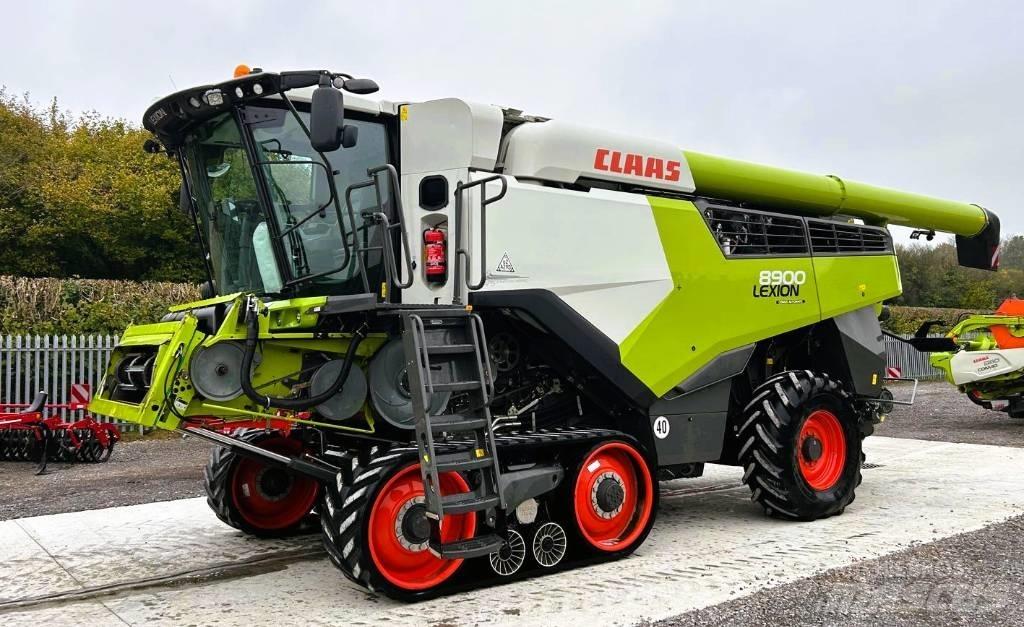CLAAS Lexion 8900 TT Skurtreskere