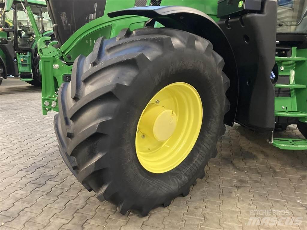 John Deere 6R 215 Traktorer