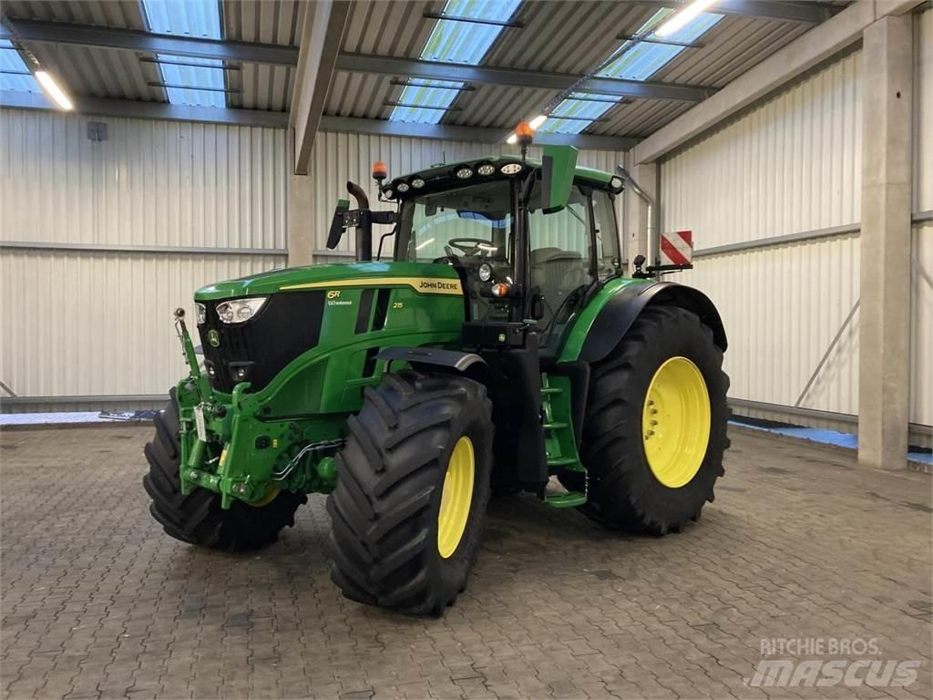 John Deere 6R 215 Traktorer