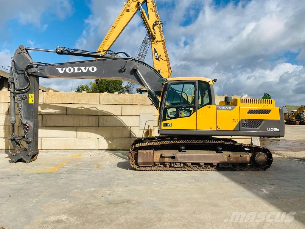 Volvo EC 250 D N L Beltegraver