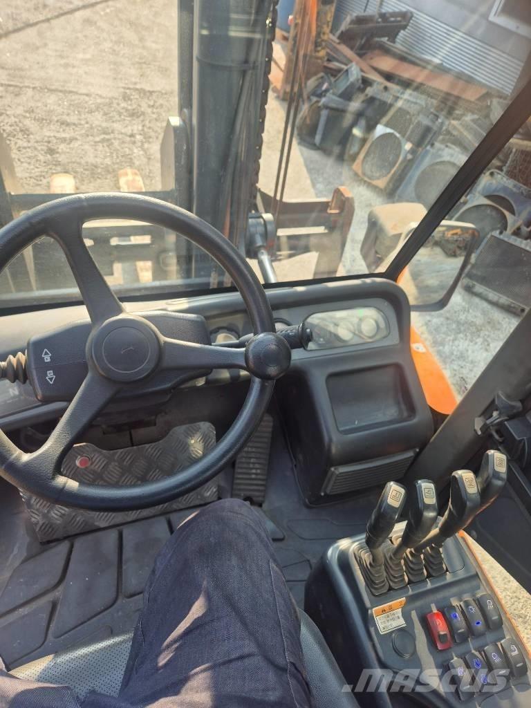 Hyundai 160 D-7 E Diesel Trucker
