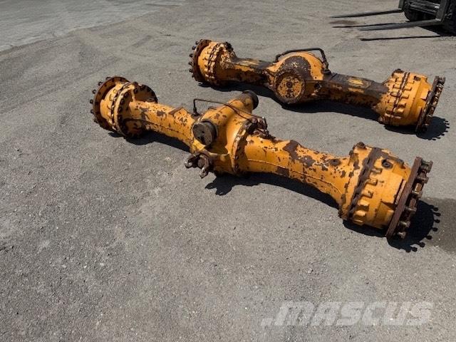 CASE 821 E AXLES Aksler