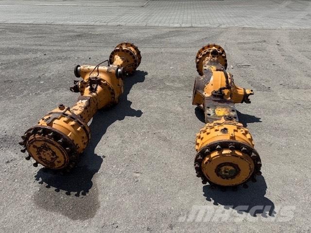 CASE 821 E AXLES Aksler