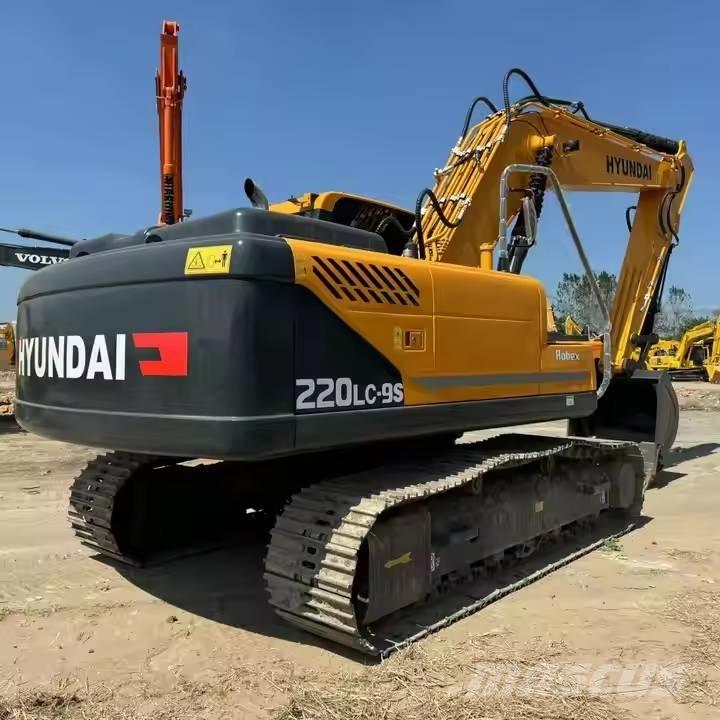 Hyundai R220LC-9S Beltegraver