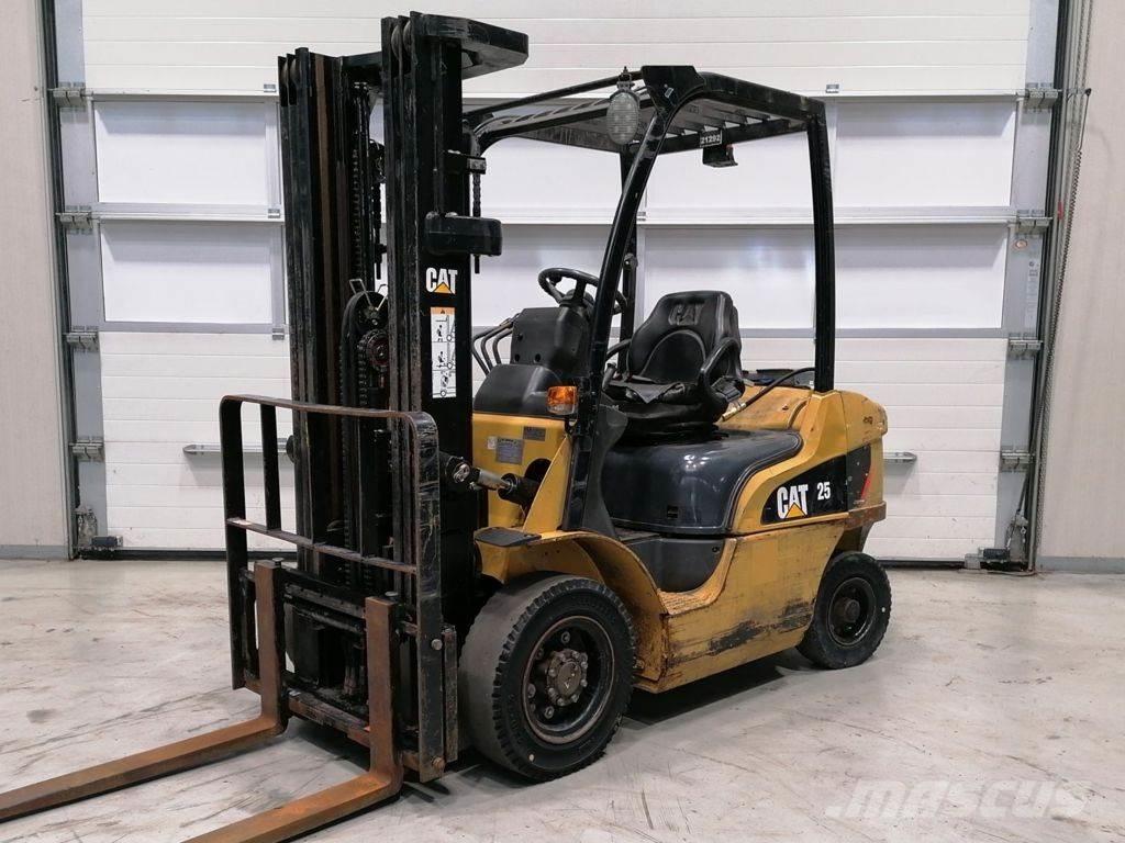 CAT GP25N Propan trucker