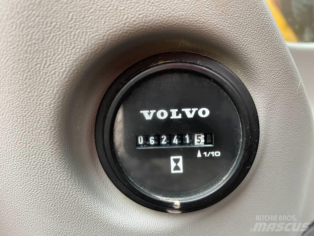 Volvo ECR 235 Beltegraver