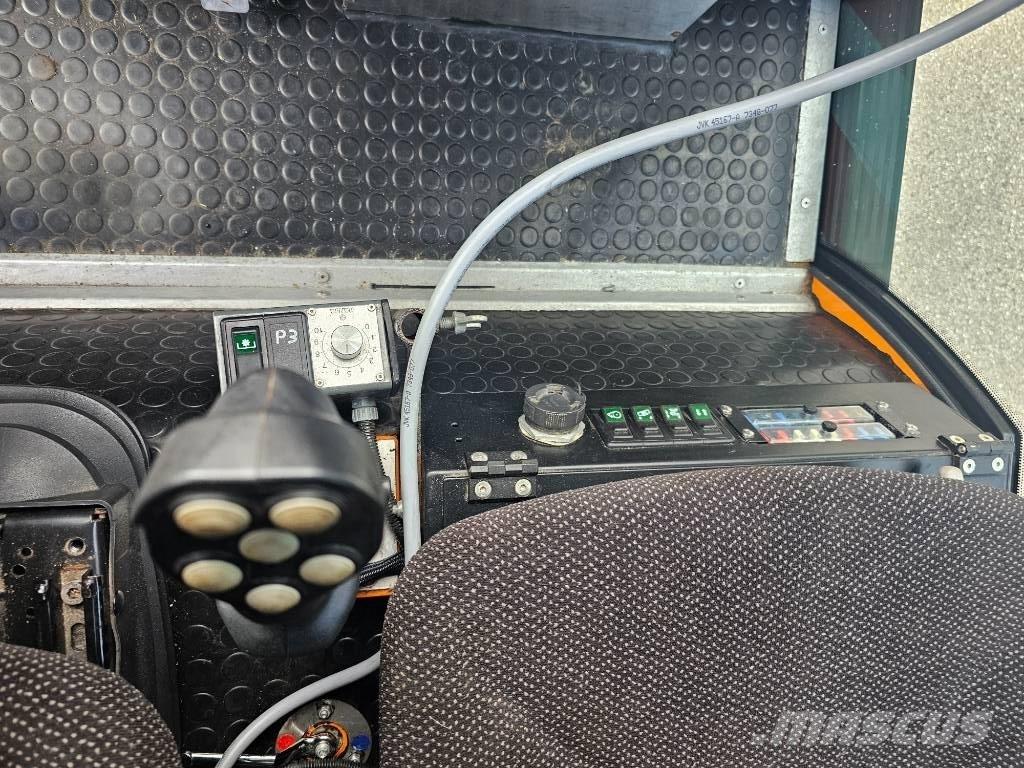 Hansa APZ 1003 K MPV/redskapsbærer