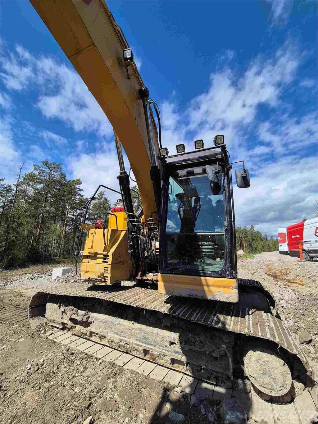 CAT 325FLCR Beltegraver