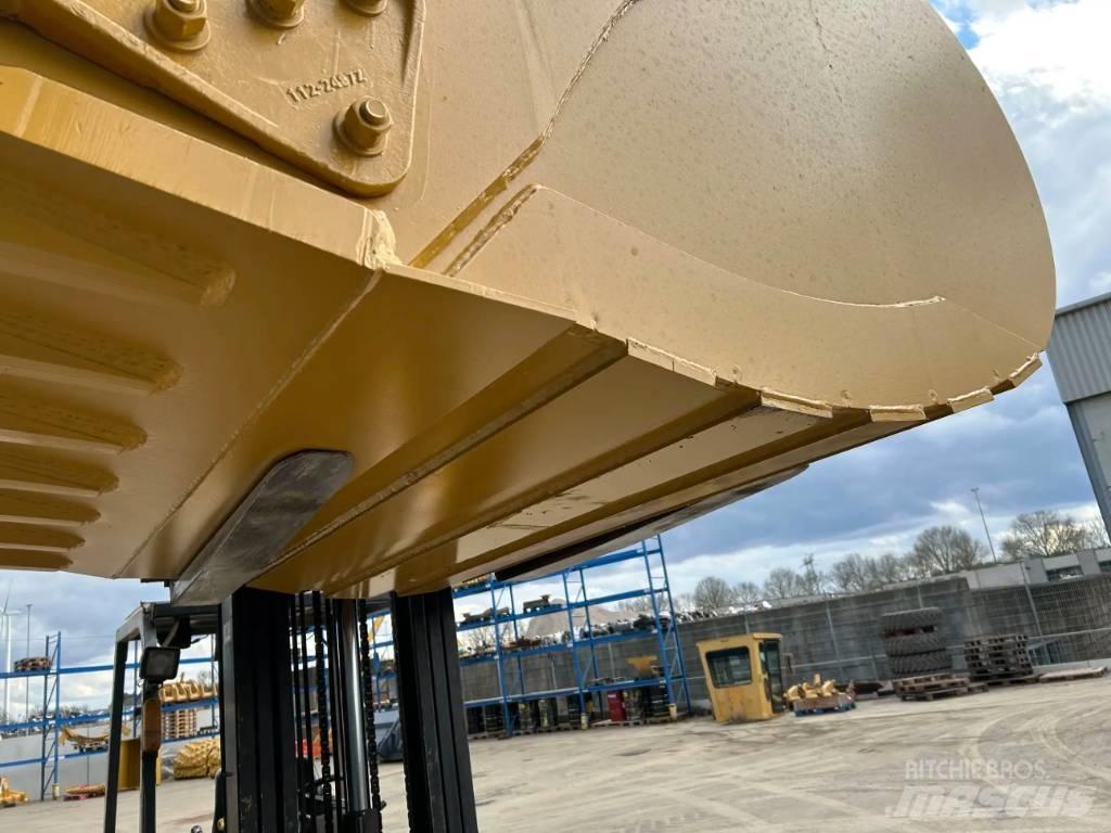 CAT 349D2 - UB Skuffer