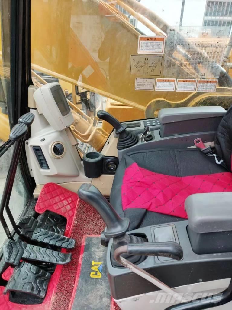 CAT 325 C Beltegraver