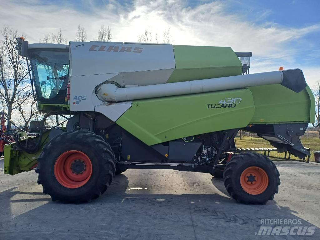 CLAAS Tucano 430 Skurtreskere