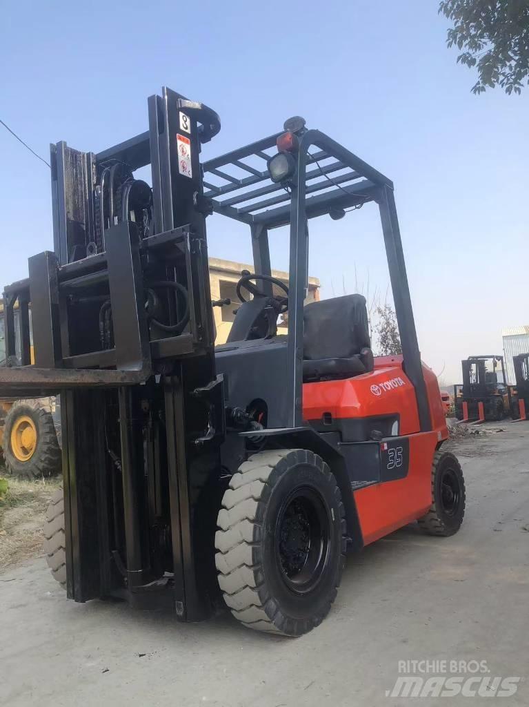 Toyota FD 35 Diesel Trucker