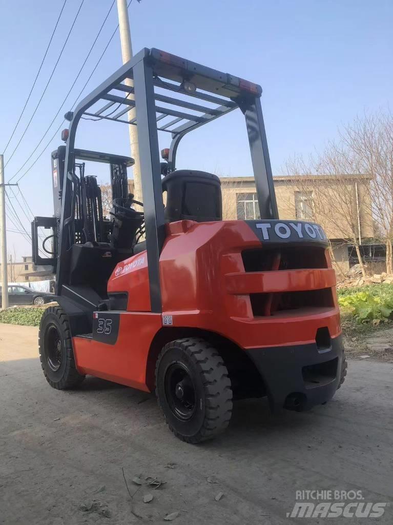 Toyota FD 35 Diesel Trucker