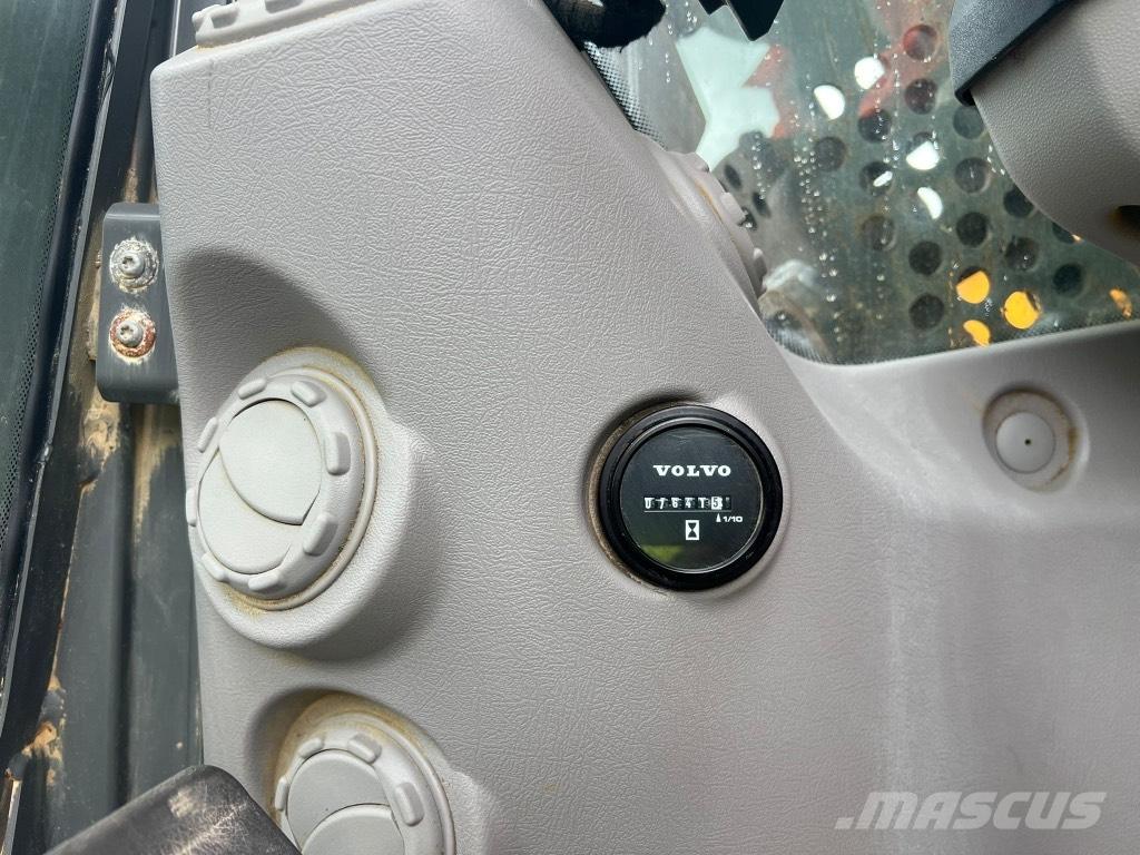 Volvo EC 380 EL HR Gravemaskiner for riving