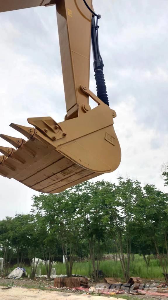 CAT 320D2 Beltegraver