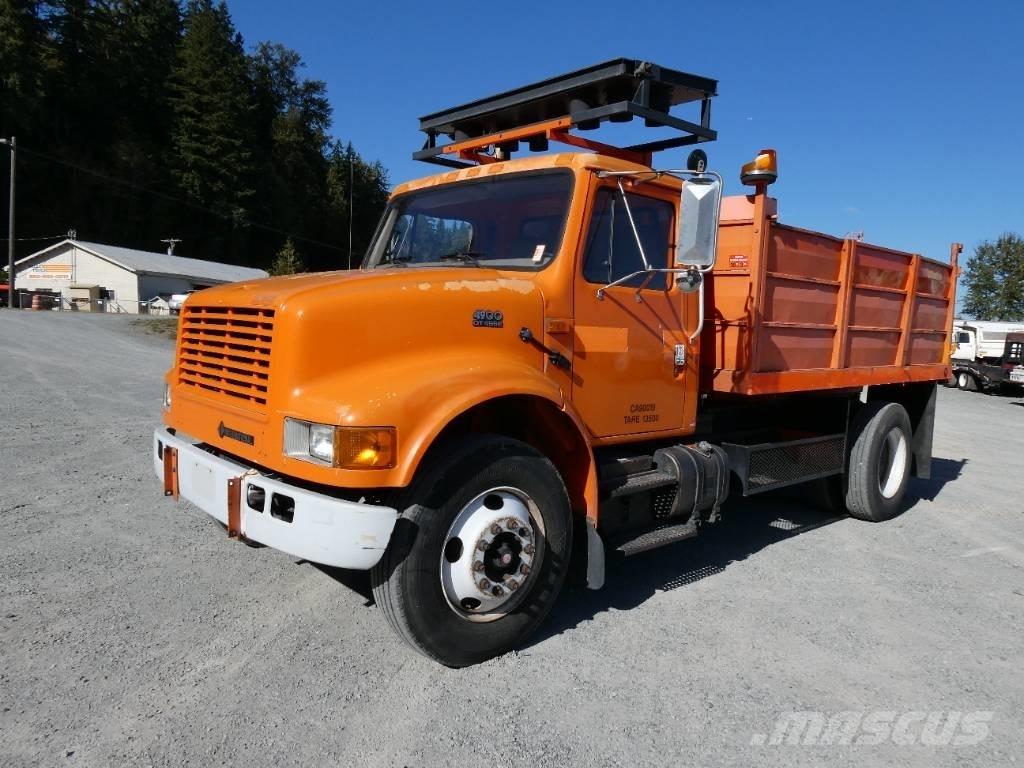 International 4900 Tippbil