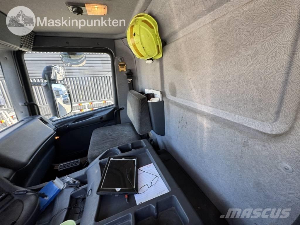 Scania P 94 D Bergingsbiler