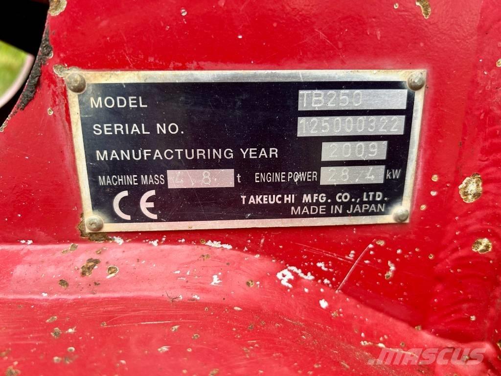 Takeuchi TB 250 Minigravere <7t