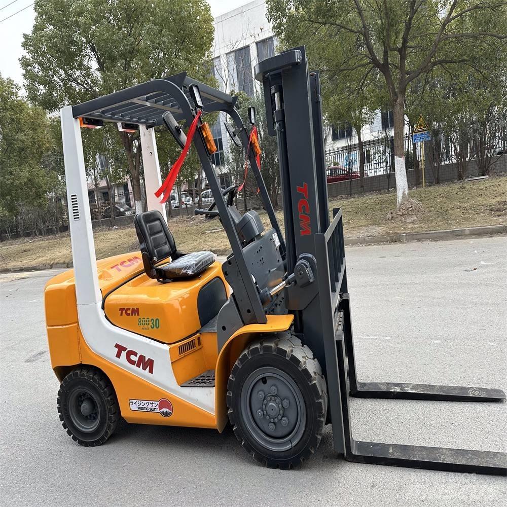TCM FD30ZT Diesel Trucker