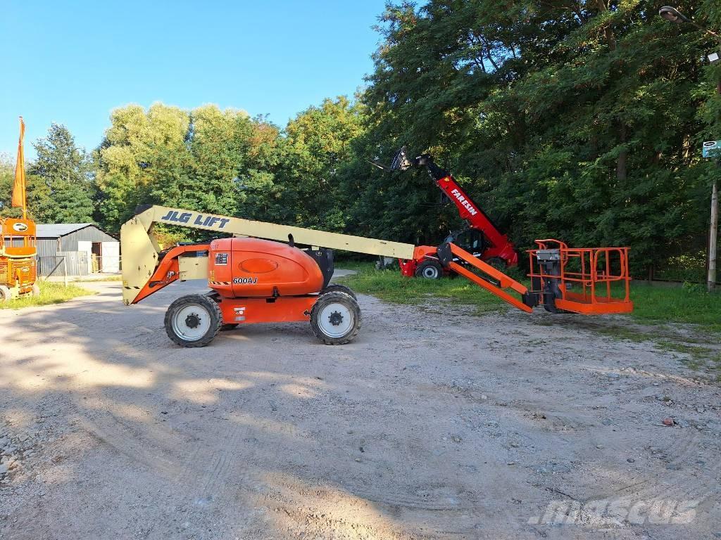 JLG 600AJ Leddede bomlifter